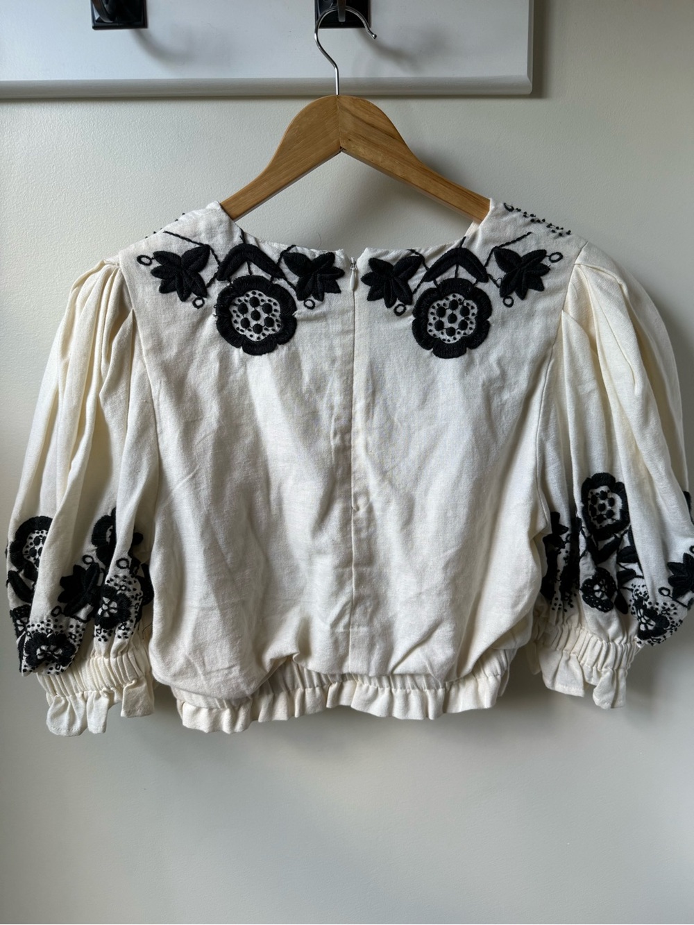 NWT SEA NEW YORK Manuela Embroidered Top Cropped Floral Boho Cotton Linen Folk S - Picture 2 of 6